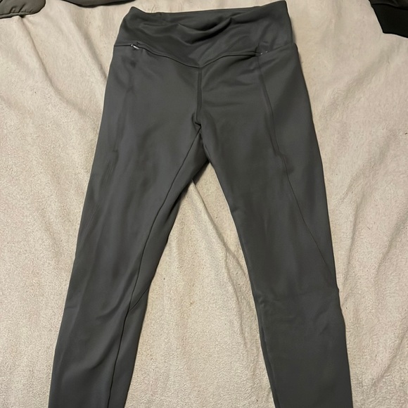 WORN- SIZE SMALL- DARK GRAY DANSKIN THERMAL LEGGINGS WITH POCKETS! - Picture 1 of 4